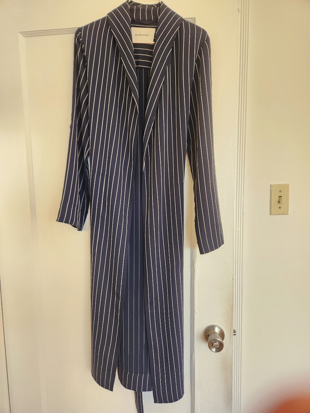 Aritzia Babaton Kahlo long robe duster in navy pinstripe, XXS